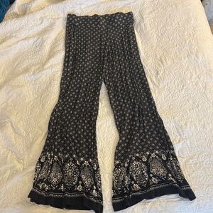 Mossimo Supply Co. Black and White Patterned Pants